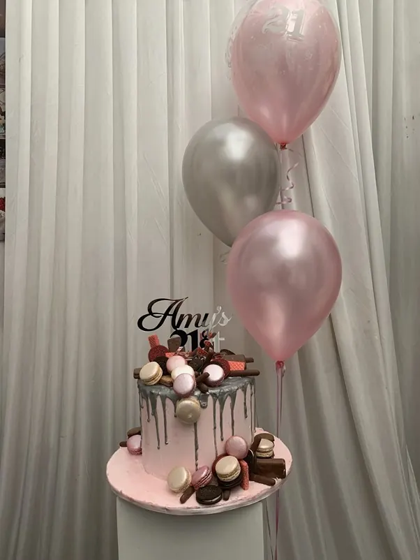 Macarons And Drip Cake for Chocolate drip cake