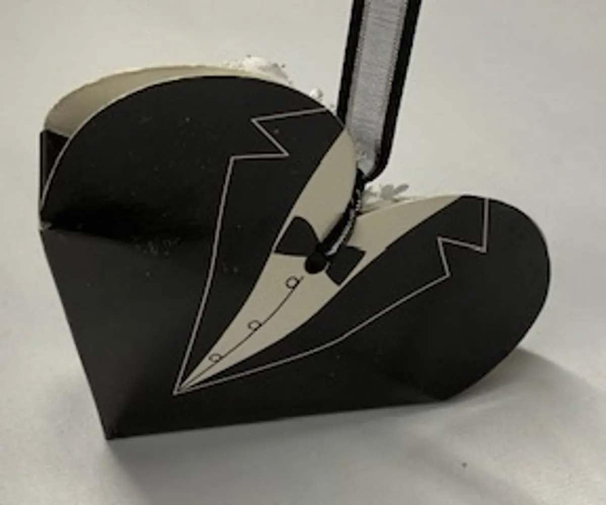 black and white mini boxes