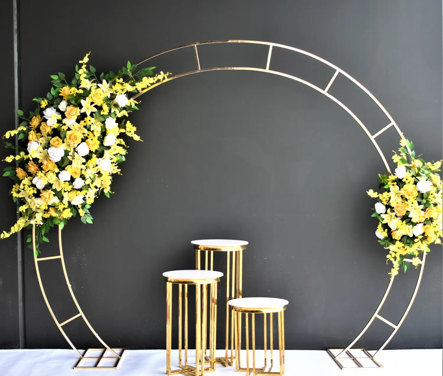 Circle gold arch for Circle gold arch