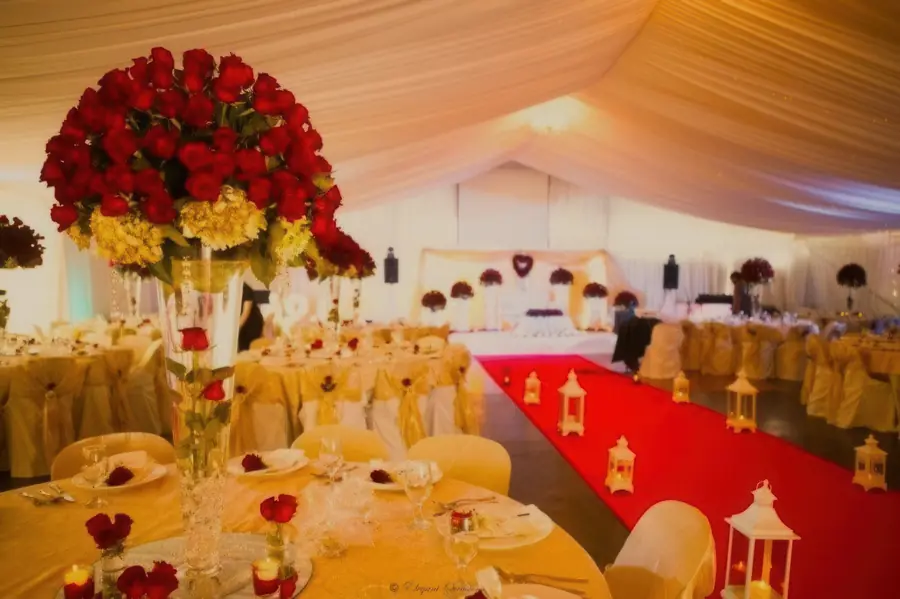 Backyard Red Rose Centrepiece