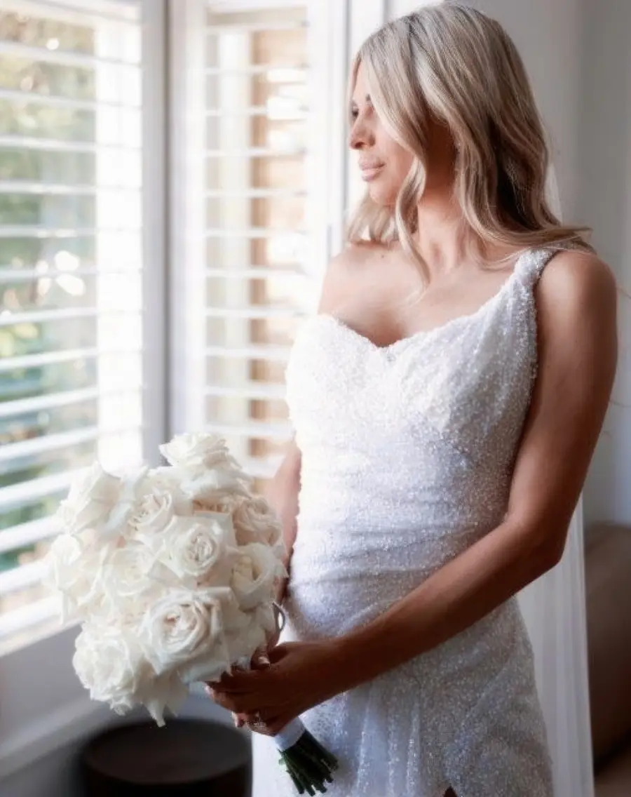 Wedding bouquet floral styling
