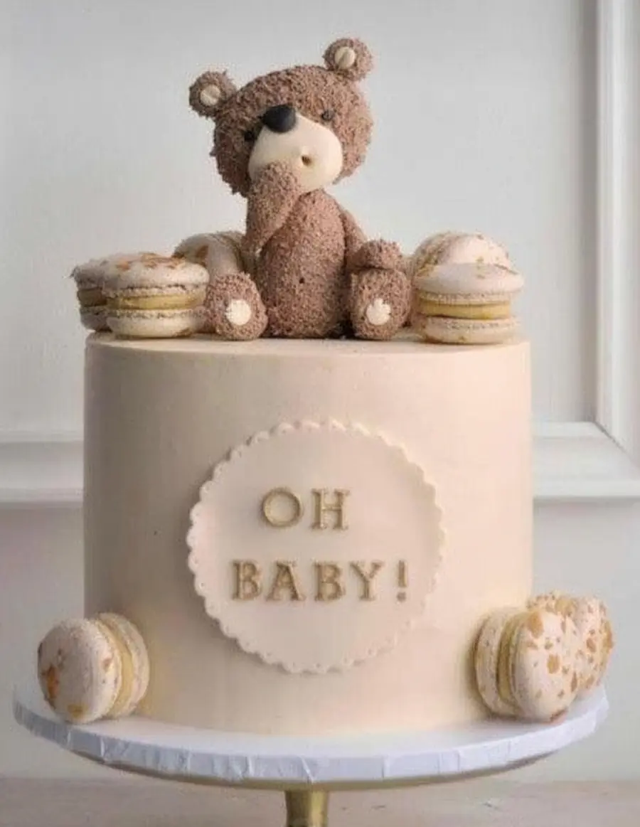 Baby shower teddy cake