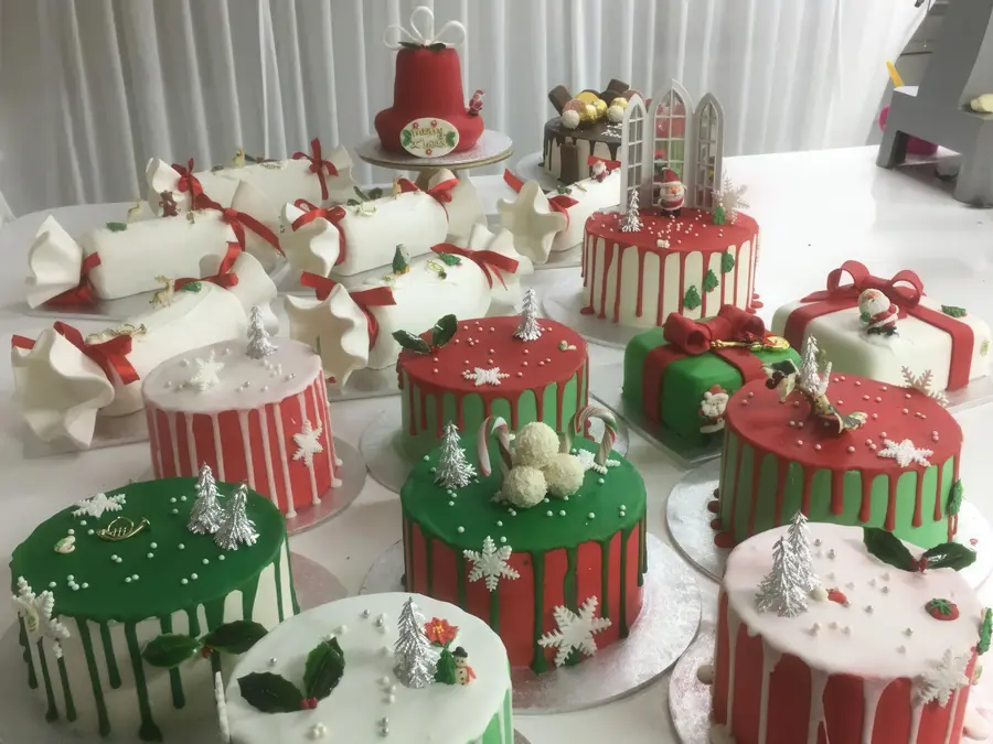 Christmas cupcake favours