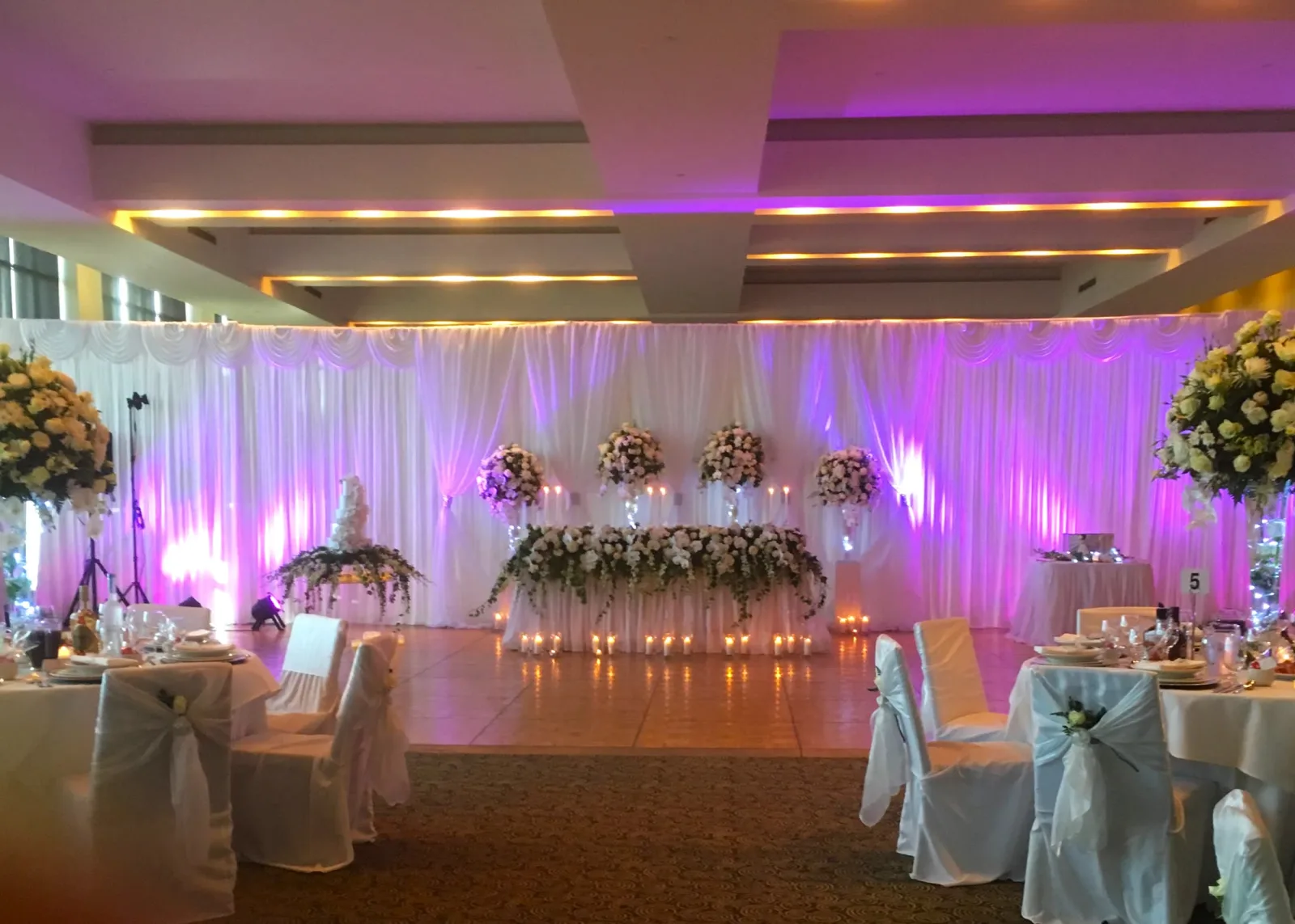 Elegant floral arrangement for wedding styling