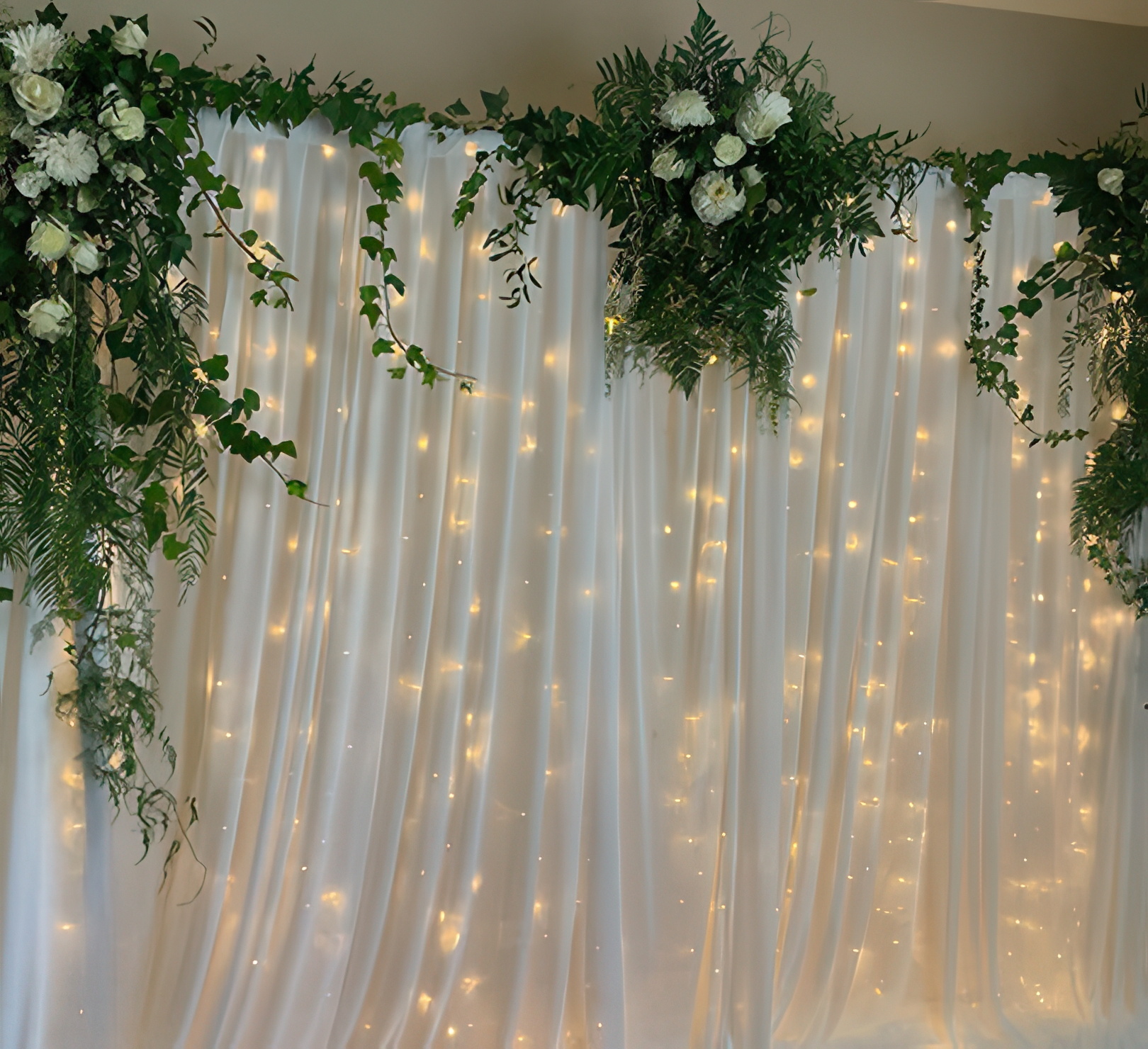Wedding cake display detail