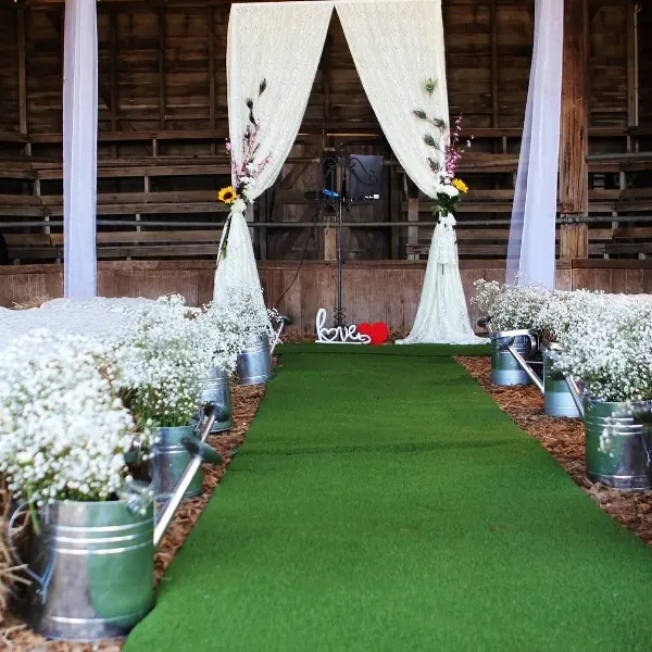 Rustic Wedding Decor for Stockyard wedding