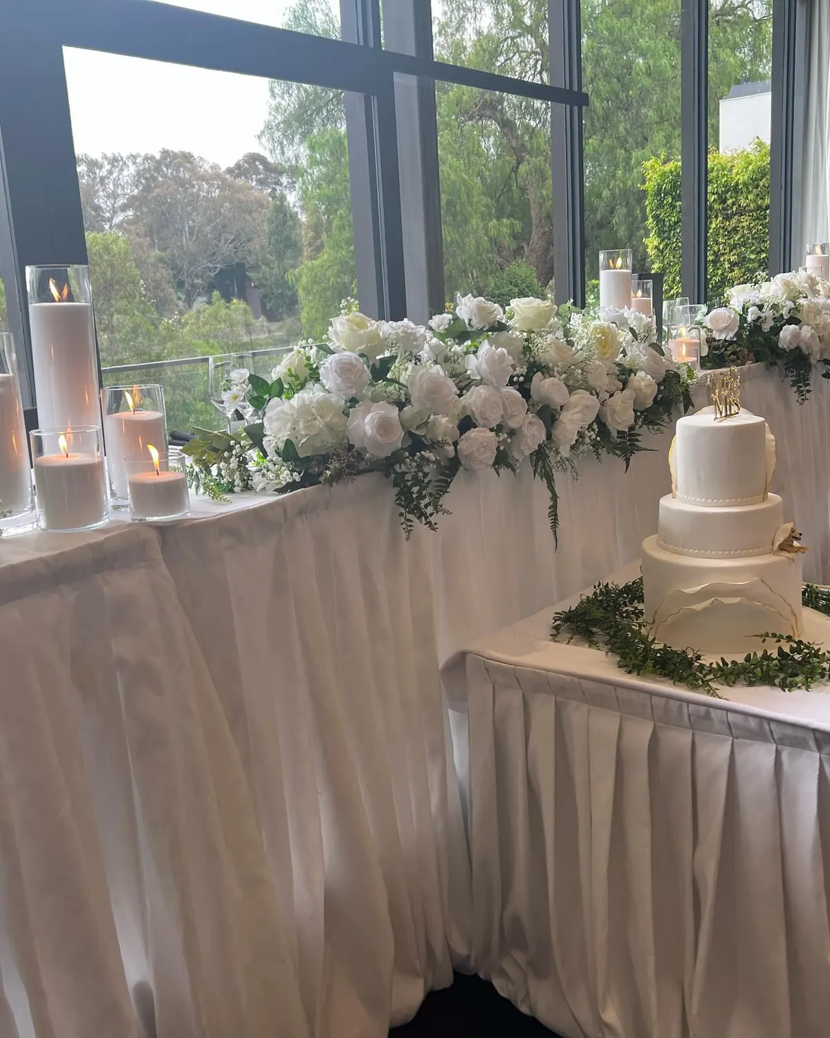 Head Table Decor for Sandwax candles and flowers