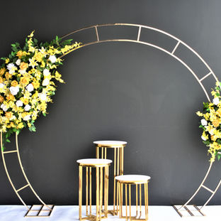 gold plinths hire