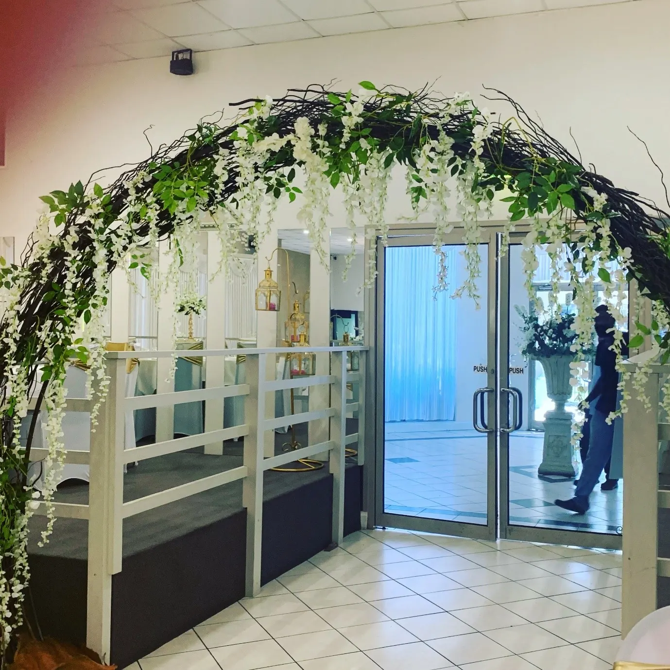 Twisted willow arch for Twisted willow arch