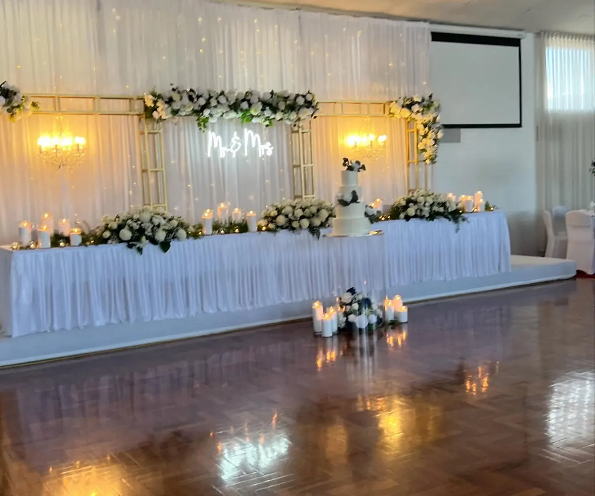 Truss arch and chandeliers