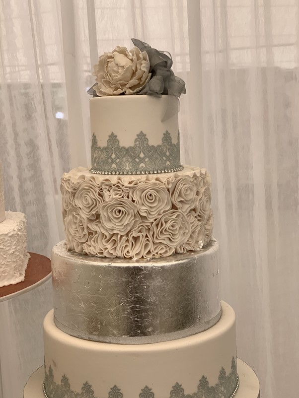 Silver Leaf Wedding for Silver lace 4 tier cake