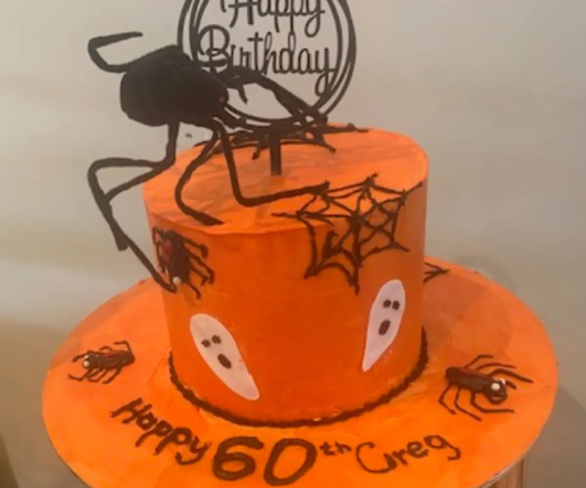 Spider theme cake