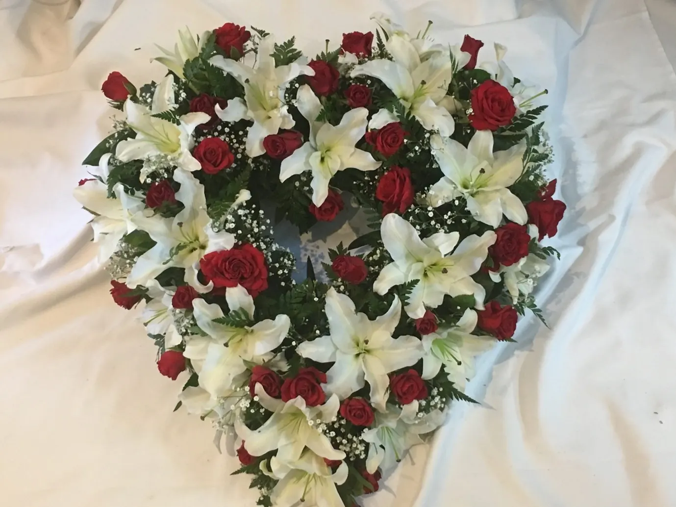 Classic red and white heart for Classic red and white heart