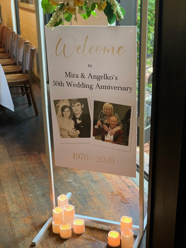 White A1 Stand for white wedding welcome