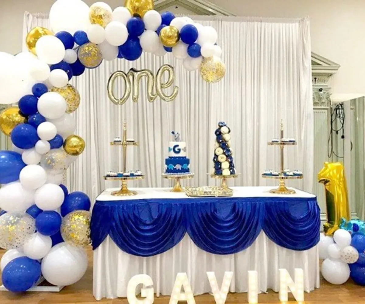 Blue and white balloon garland