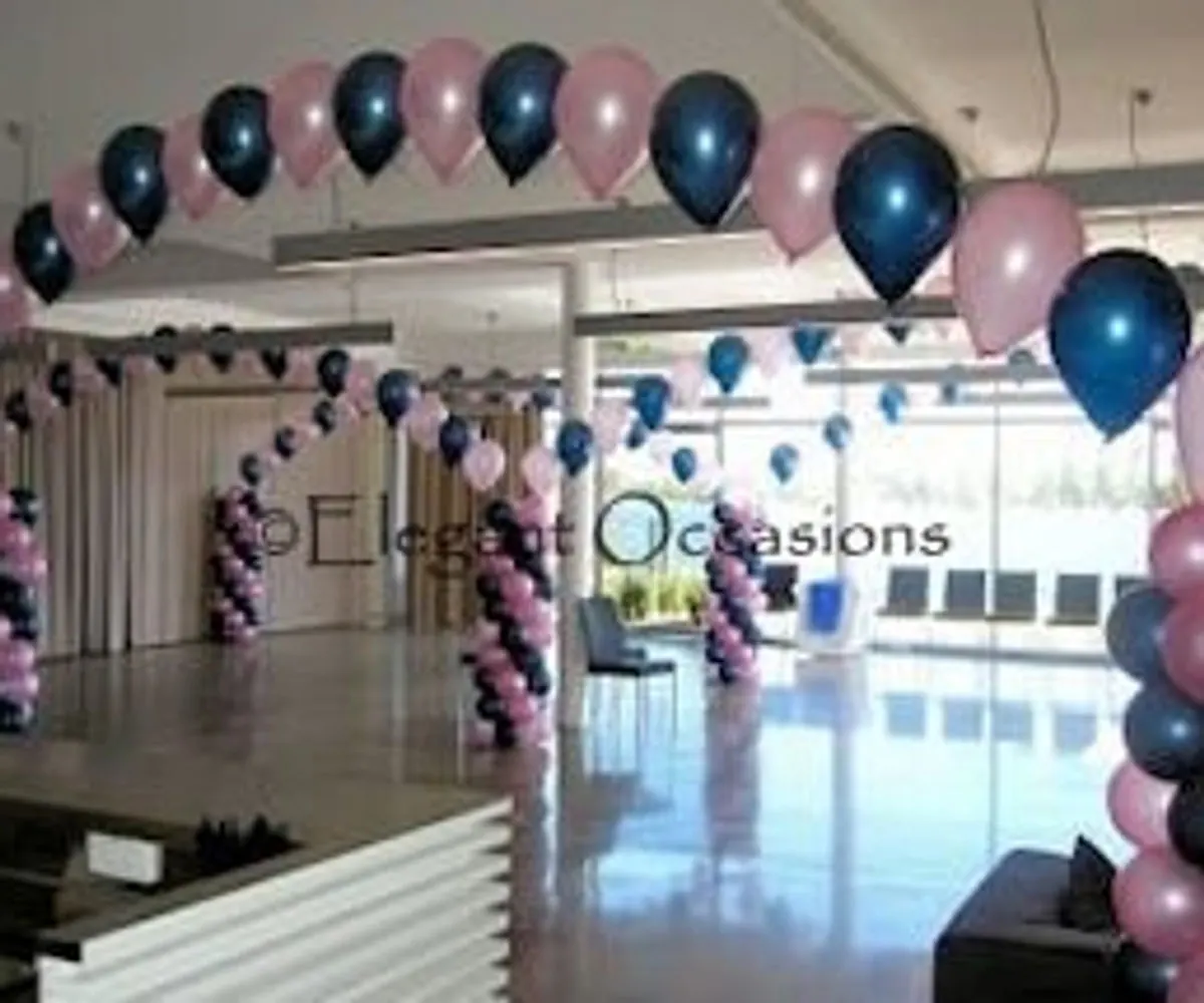 Balloon arches