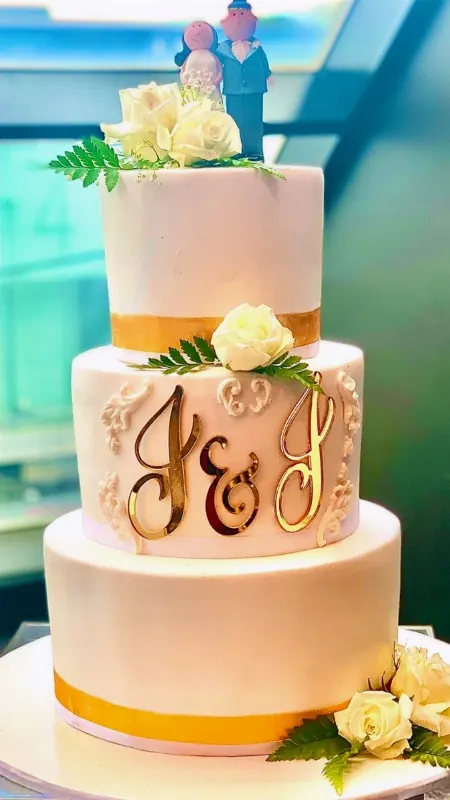 Bride And Groom Cake for Edible topper