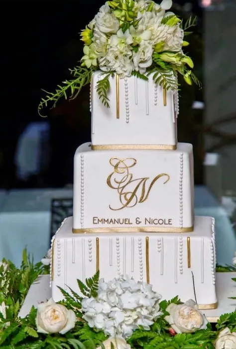 3 Tier Cake With Fresh Flowers for 3 tier square cake
