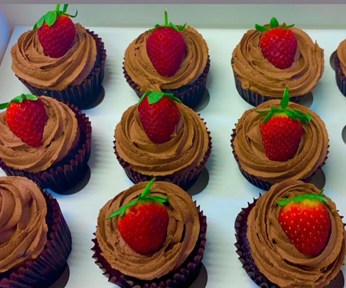 chocberry cupcakes