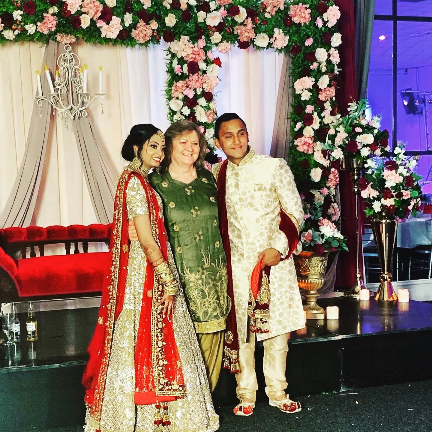 Bollywood wedding arch for Bollywood wedding arch