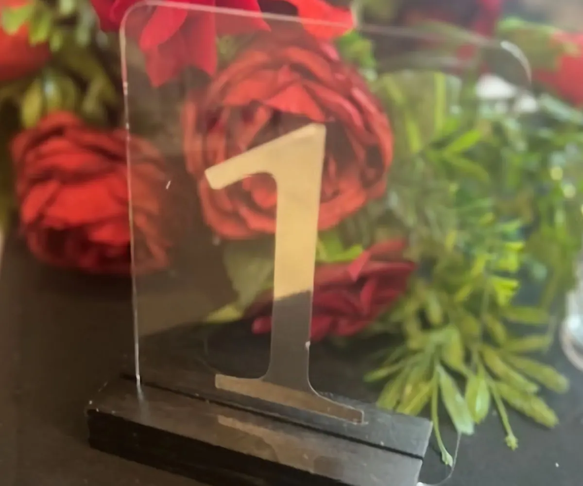 Clear acrylic stand with silver