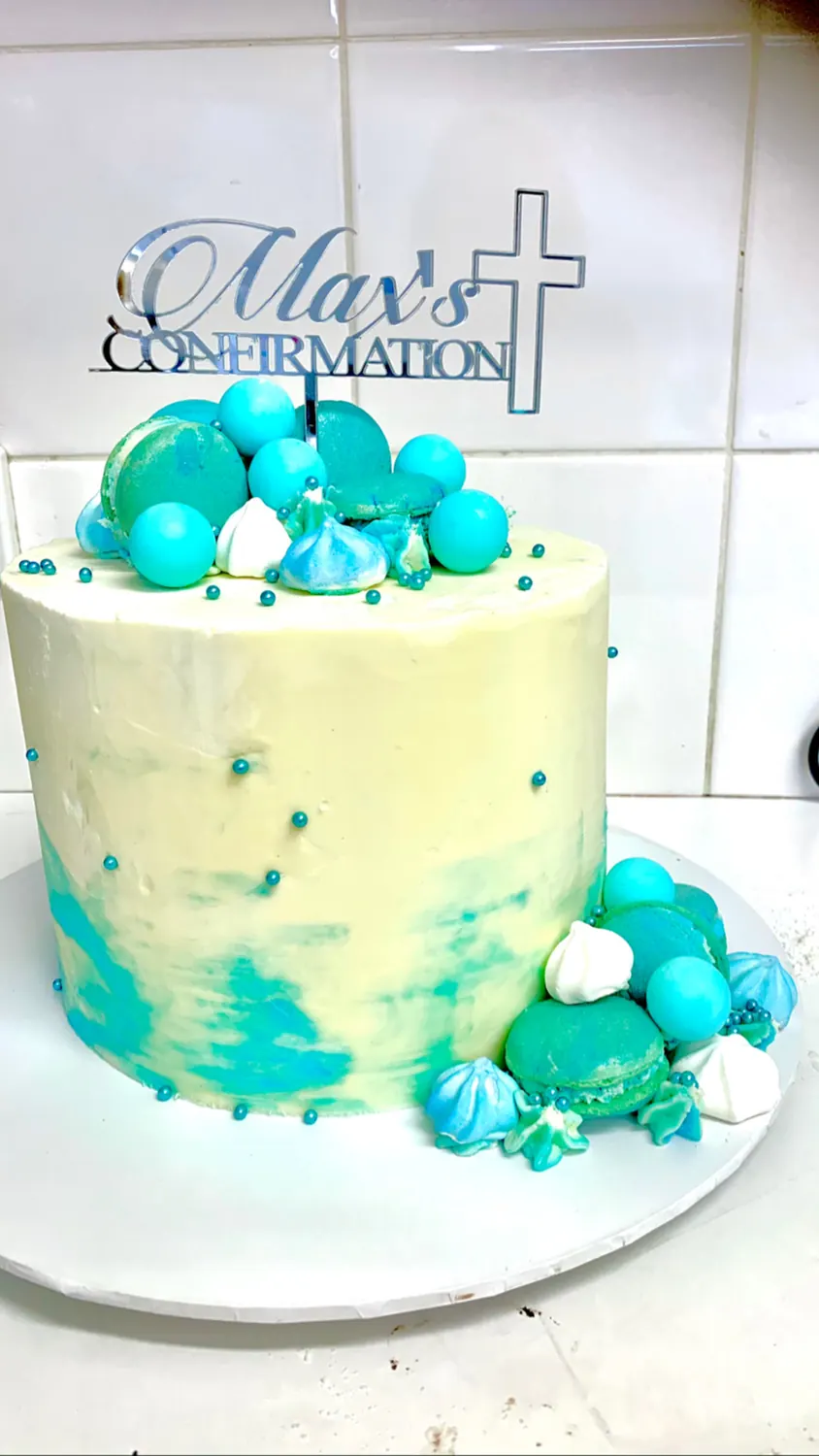 Silver Cross Cake for Macaroons confirmation cake