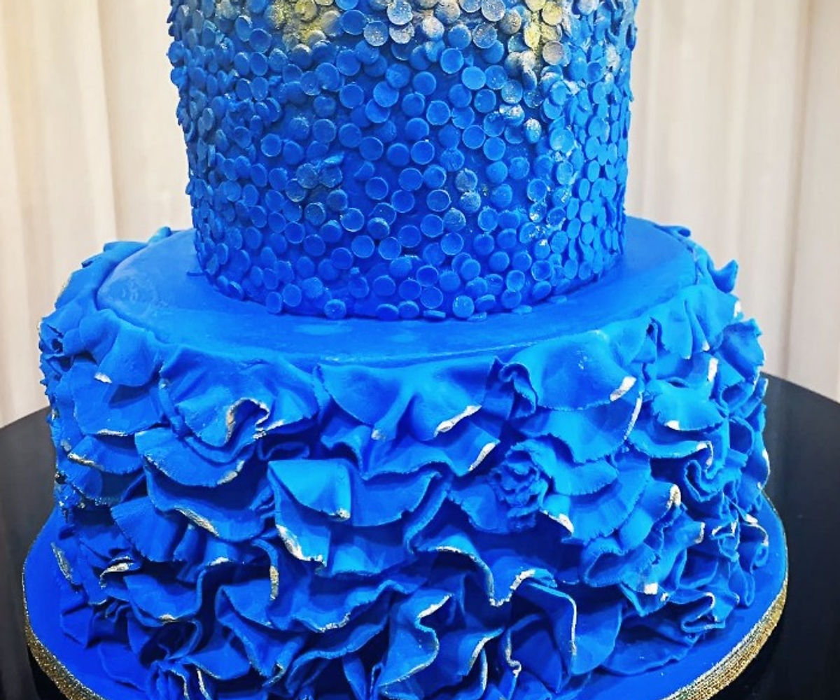 Royal blue wedding cake