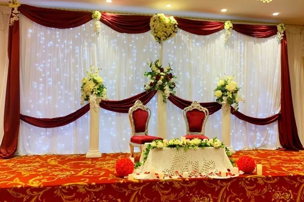 Burgundy and white backdrop for Burgundy and white backdrop