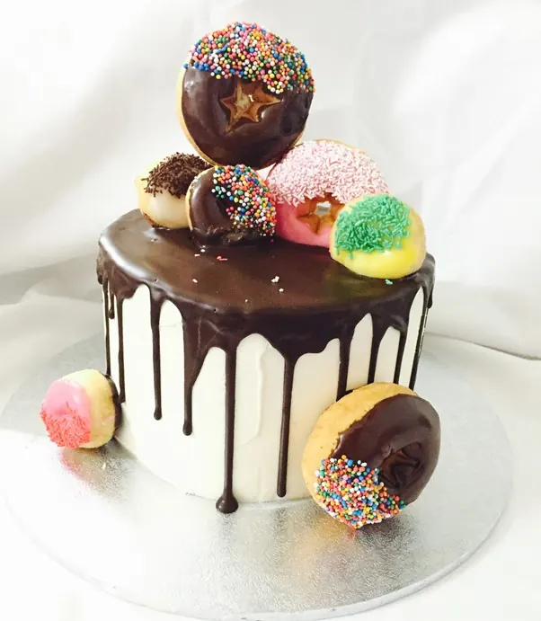 Doughnuts And Macaroon Cake for Chocolate drip cake