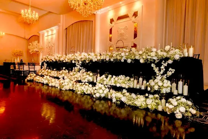 Candles Bridal Table for Elegant Bridal Table