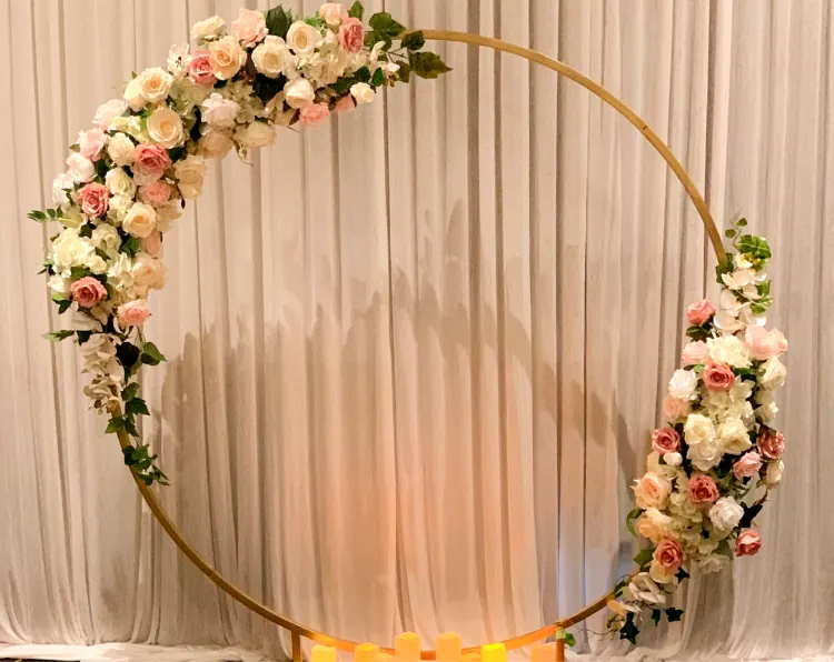 Round Arch for Golden hoop with flowers