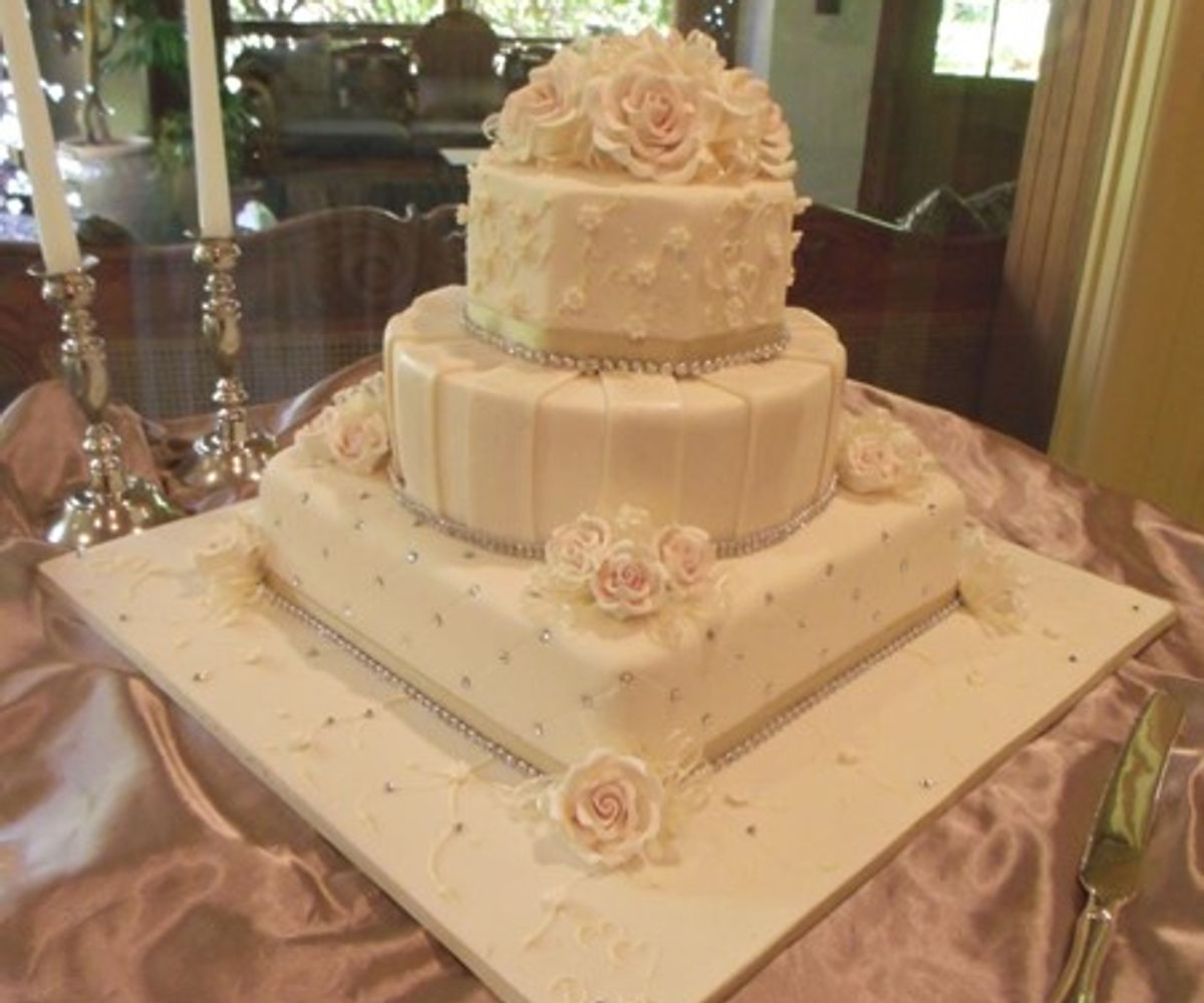 3 tier elegant cake