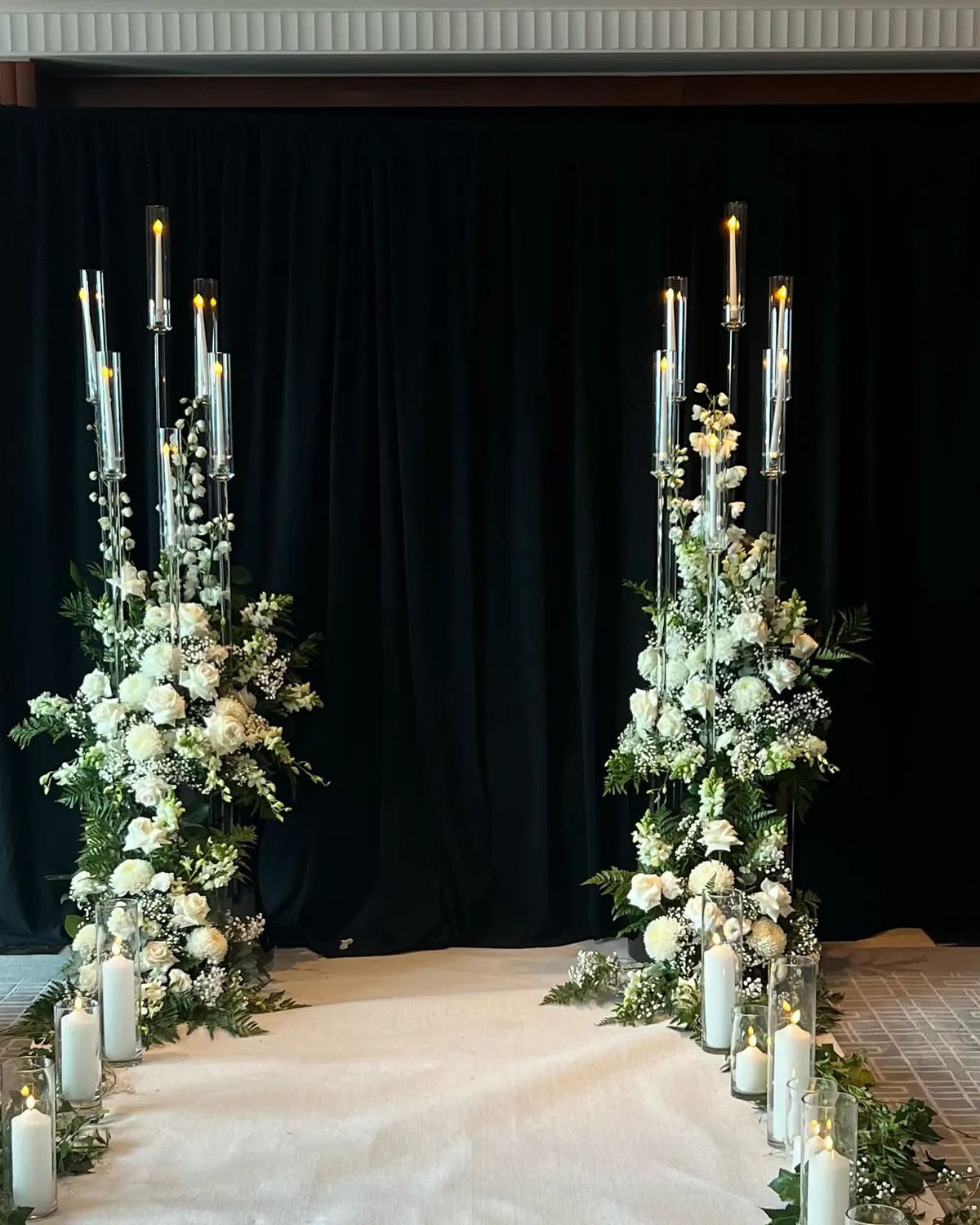 Luxury Aisle for crystal and flowers