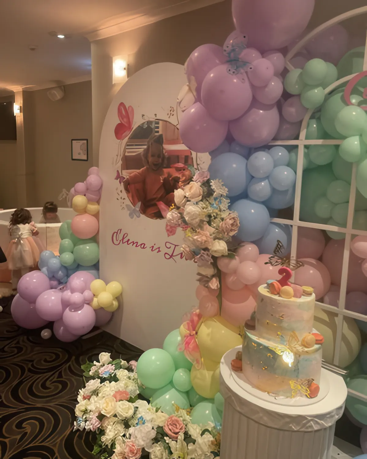 Neutral Balloon Garland