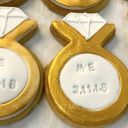 Engagement ring cookie