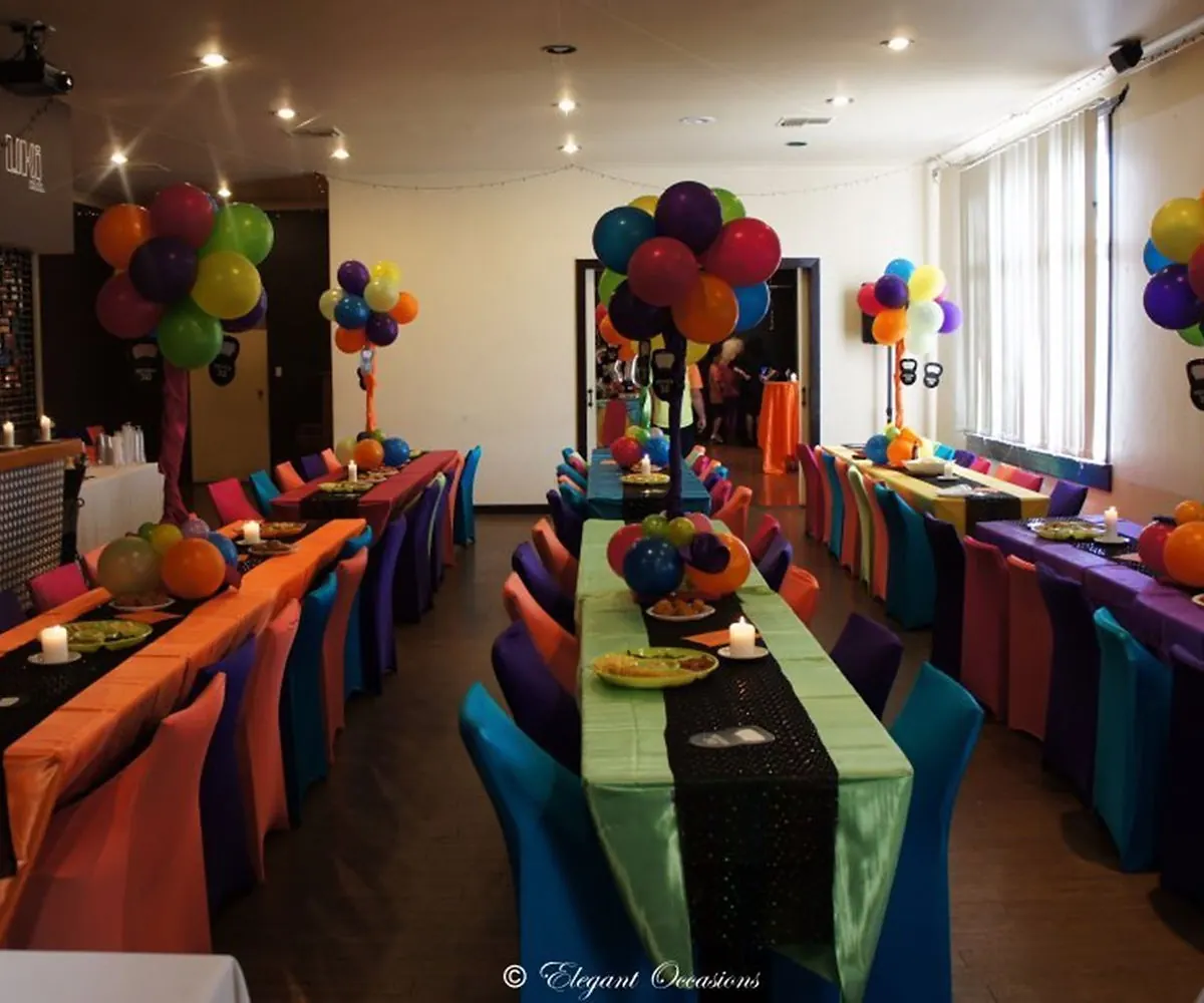 Balloon topiary centres