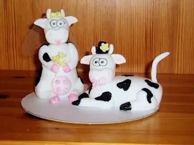 Bride and groom cows figurines for Bride and groom cows figurines
